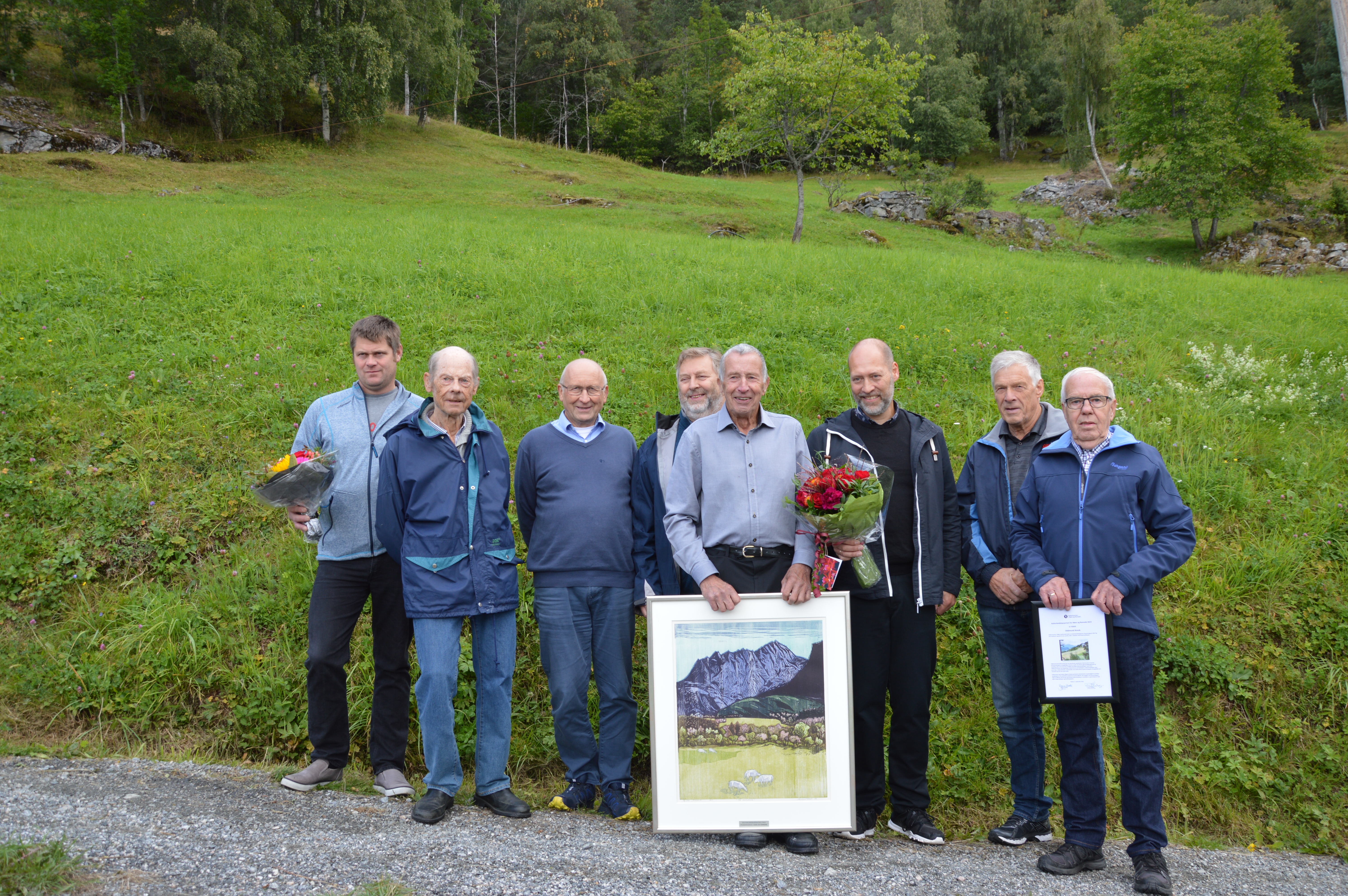 God hjelparar, prisvinnar og n&aelig;ringssjef i Stranda kommune