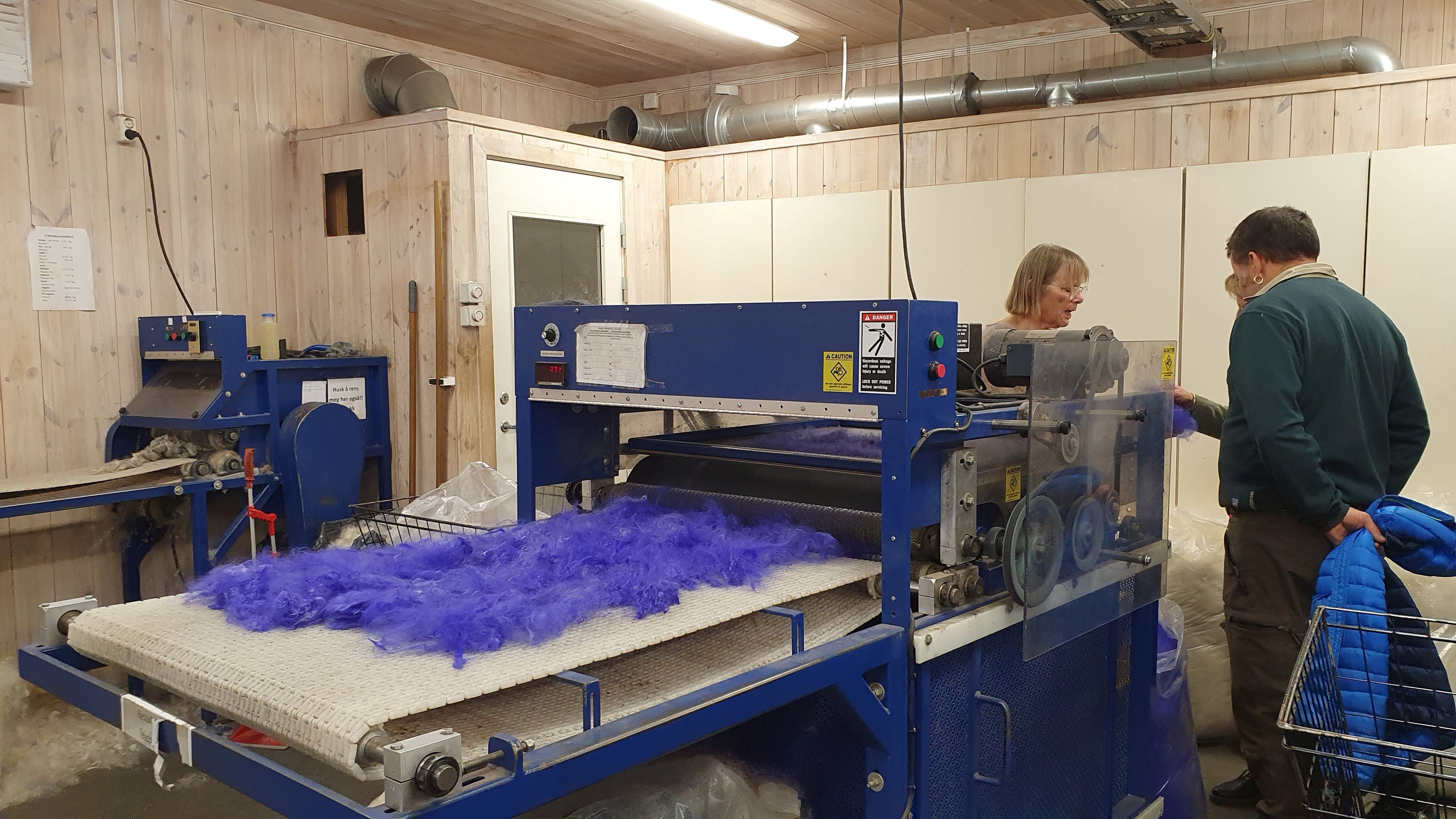 Bjørg Minnesjord Solheim, Telespinn i Svartdal. Telespinn har spesialisert seg på fiber fra mohairgeita. Fra studieturen i UKL-modulkurset i høst.