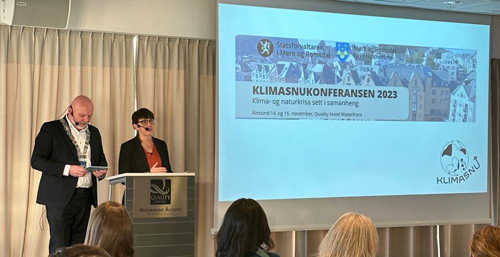 Bilde av Fylkesordførar Anders Riise og statsforvaltar Else-May Norderhus opna konferansen.