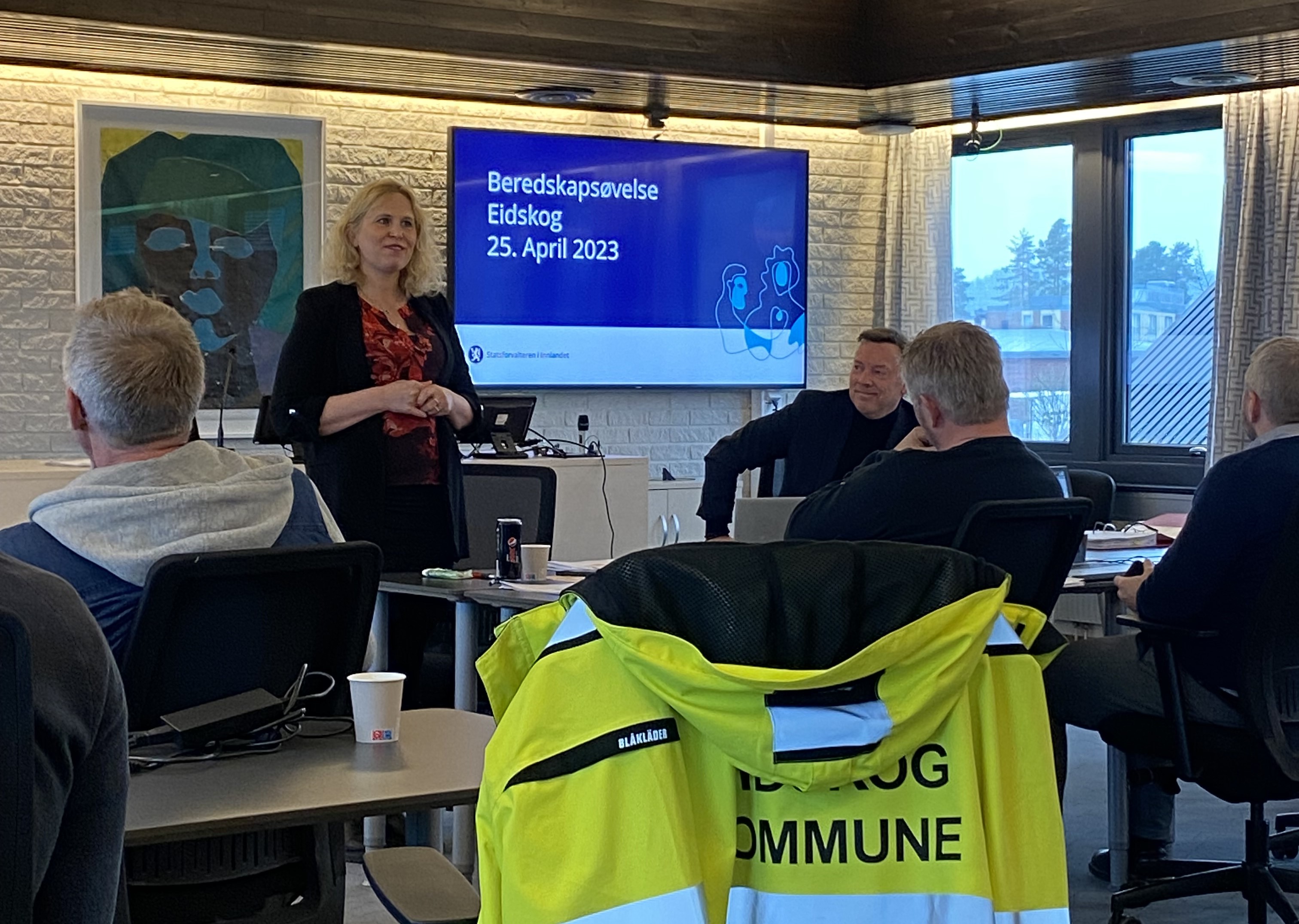 Beredskapsøvelse i Eidskog 25. april 2023.  Bildet viser ordfører Kamilla Thue og rådmann Trond Stenhaug.