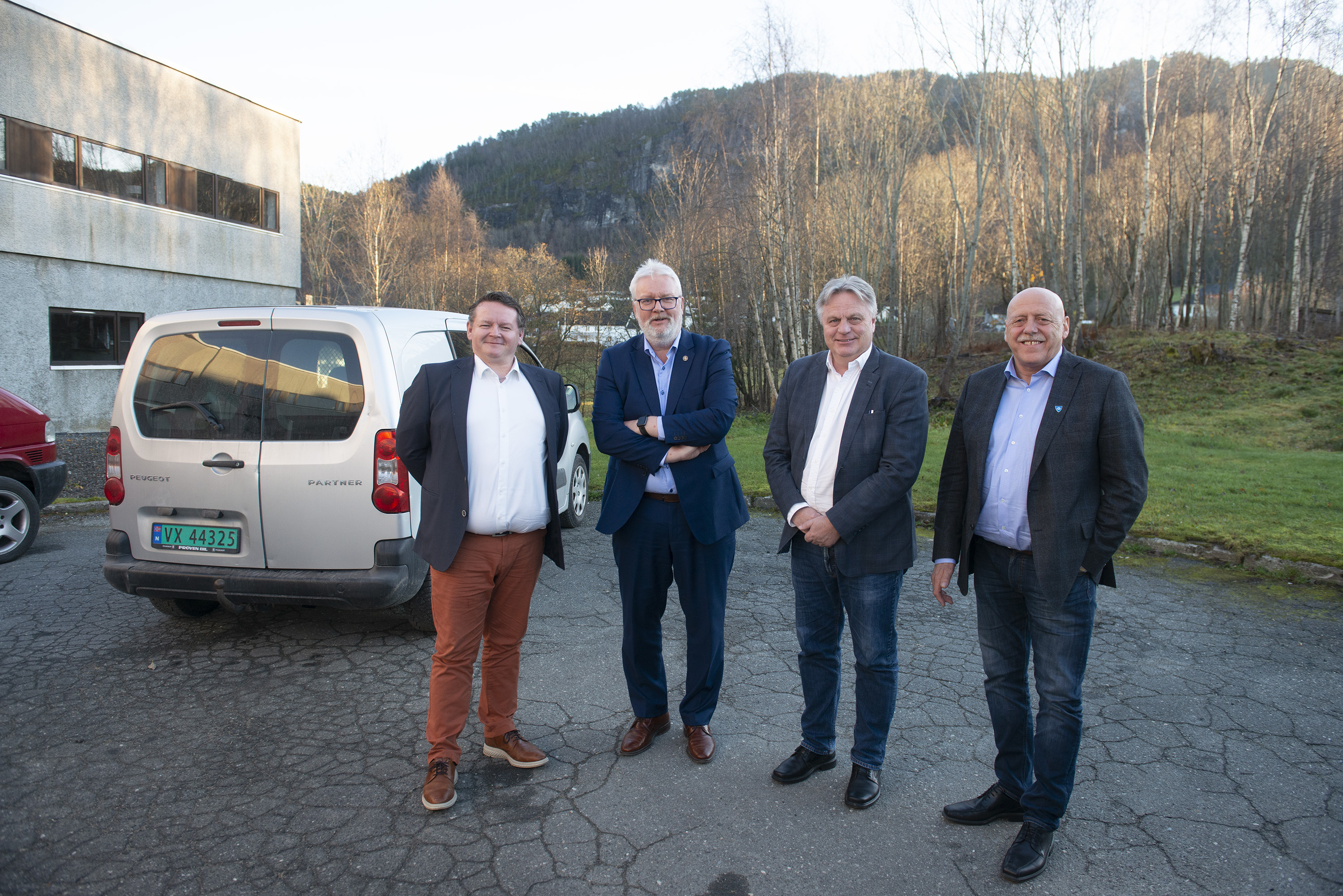 Kommunedirektør Ola Morten Teigen, statsforvalter Frank Jenssen, assisterende statsforvalter Øystein Johannessen og ordfører Odd Jarle Svanem (Sp) i Heim kommune hadde et innholdsrikt og nyttig møte sammen med resten av kommuneledelsen og embetsledelsen hos Statsforvalteren i Trøndelag torsdag.