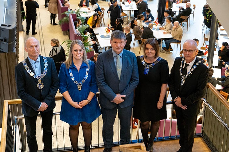 Ordførerene fra Andøy, Hadsel, Sortland, Øksnes samt varaorfører fra Bø, til stede på statsborgerseremoni i Sortland 3. oktober