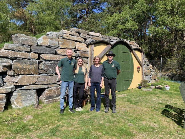 Opning av Norglamp i Ryfylke. Frå venstre Thomas, Natalia, Sissel Elisabeth og Reidar Helgesen.