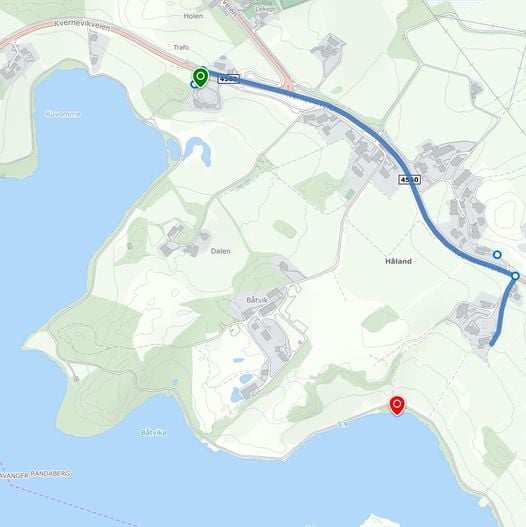Kart over parkering (grønn markør) og oppmøtestad (rød markør) for ryddedugnad av Hålandsholemen.