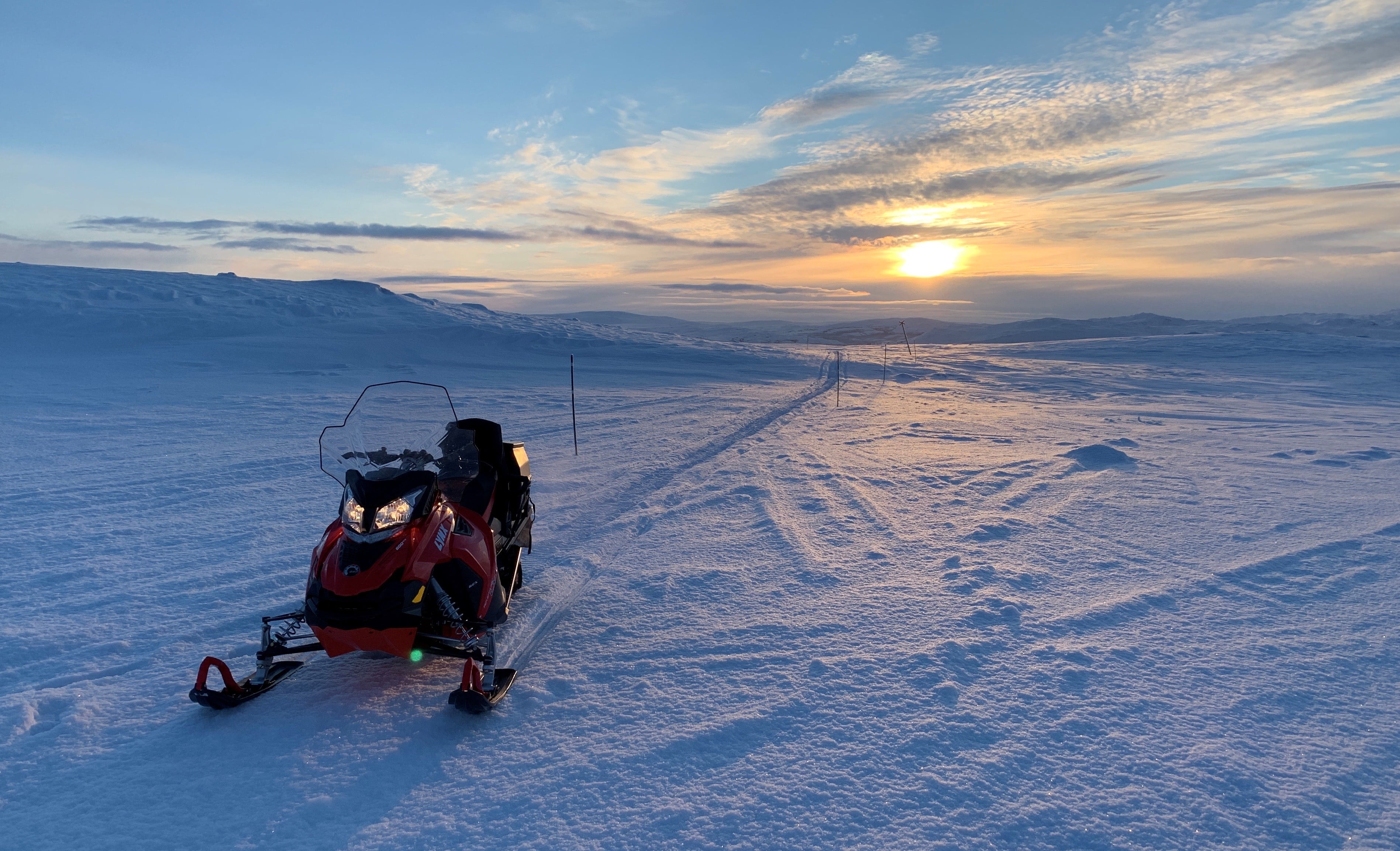 Snøskuter i skuterløype