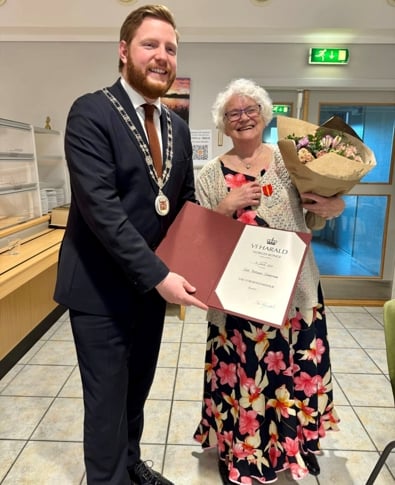 Turid Katharina Zimmermann og ordfører i Skien Marius Roheim Aarvold . Foto: Åse Mona Wold-Evjen