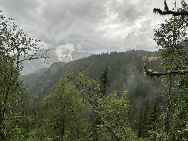 Mælestauljuvet med Mælestaul i bakgrunnen. Foto: Rune Nordeide