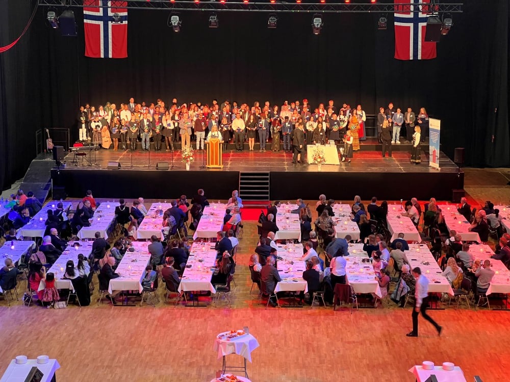 Håkons Hall på Lillehammer er pyntet til statsborgerseremoni