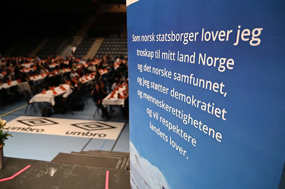 Bilde fra sal under statsborgerseremoni