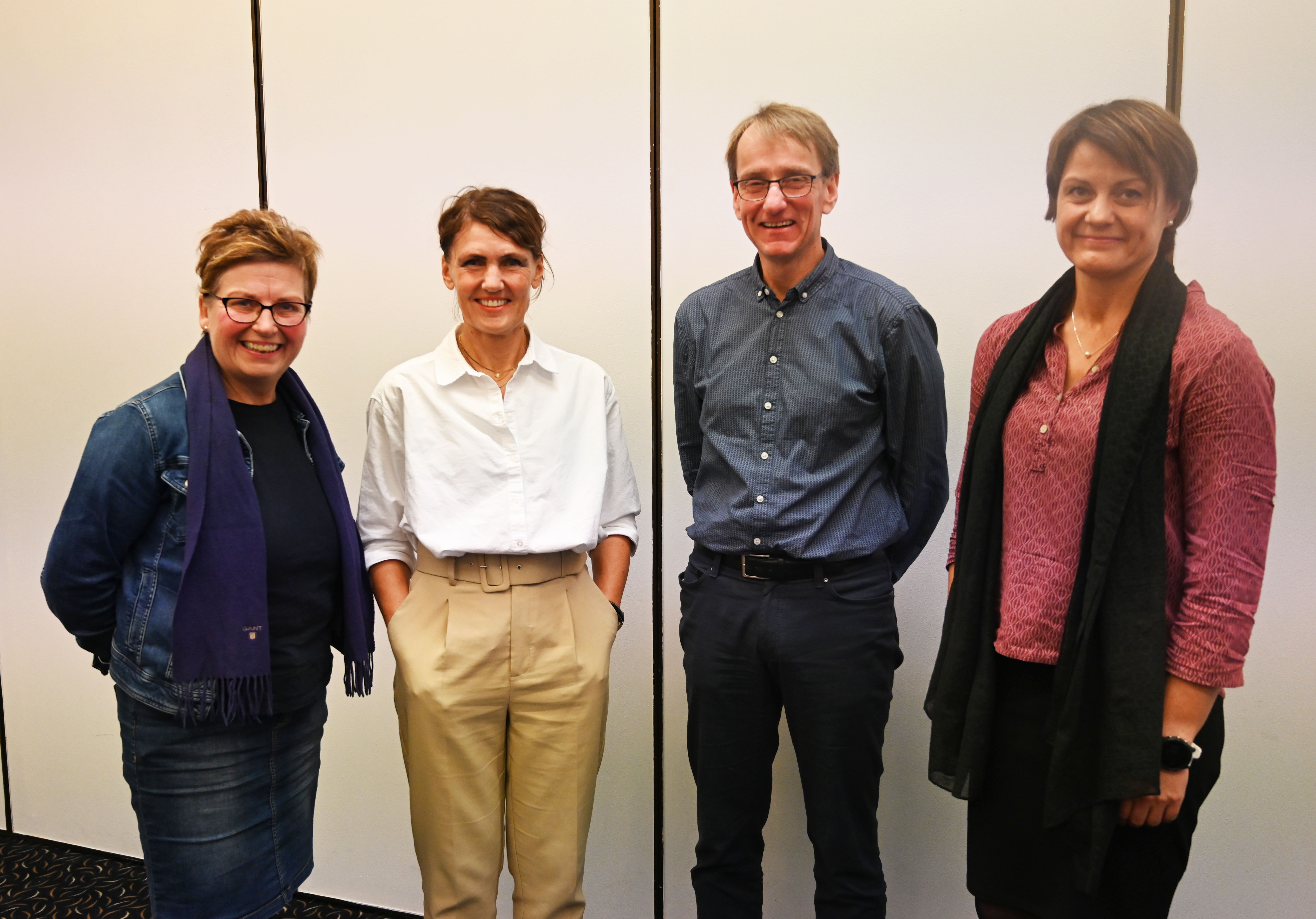 Eli Blakstad, velferdsdirektør Statsforvalteren, Iren W. Skurdal, seniorrådgiver Statsforvalteren, Martin Skramstad, KS og Anne Grete Hole-Stensrud, kommunalsjef Østre-Toten kommune i dialog om ny barnevernsreform.