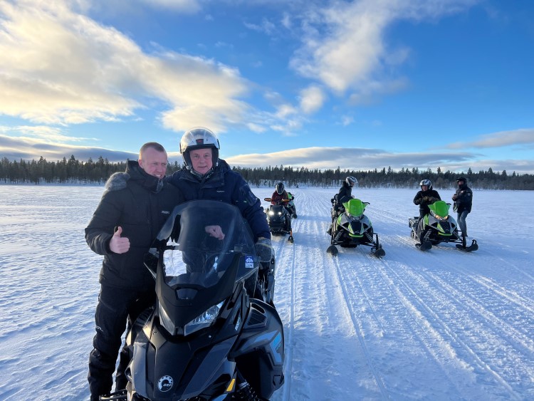 Skuterkjøring på Drevsjøen
