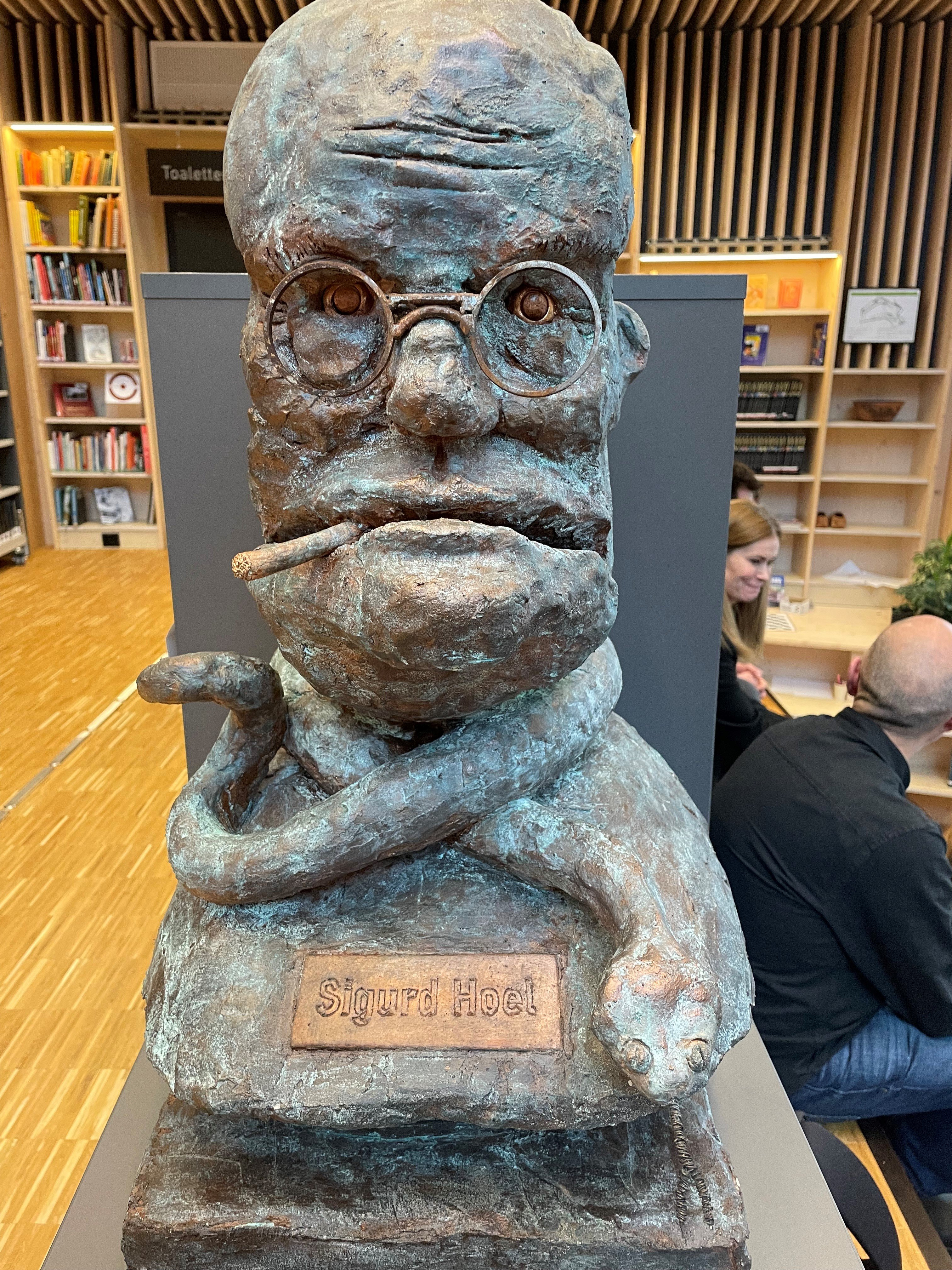 Statue