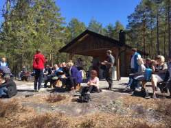 Kj&oslash;kken og servering ute i turstien